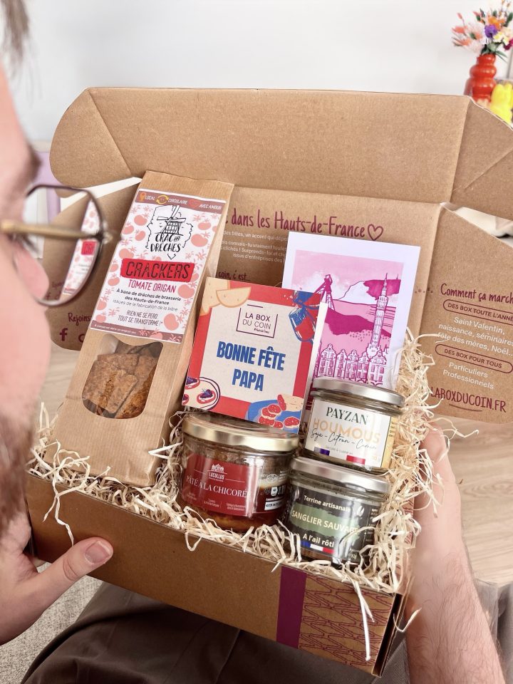 box cadeau fete des peres ouverte avec produits artisanaux